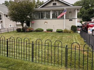 138 W Windsor Ave, Lombard, IL 60148