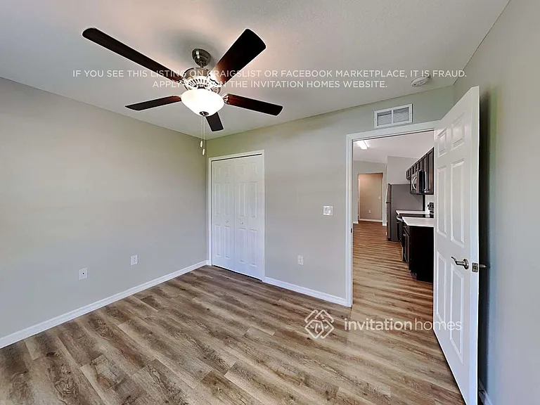 725 NW Juanita Ct — Photo 8