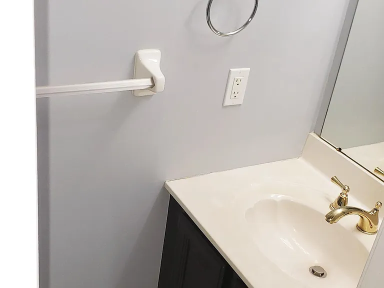 6 Halstead Pl — Photo 18