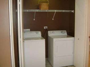 2408 N Samson Way APT 3B, Waukegan, IL 60087