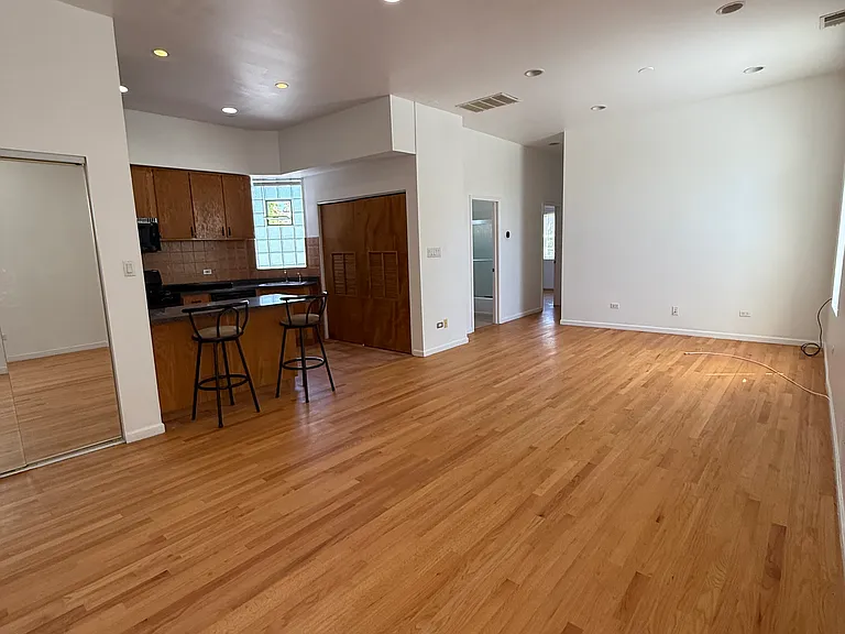 3259 W North Ave #2 — Photo 2