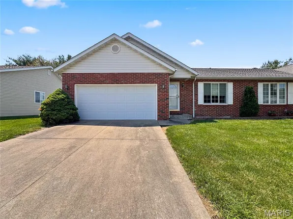 737 Marney Ln, Waterloo, IL 62298