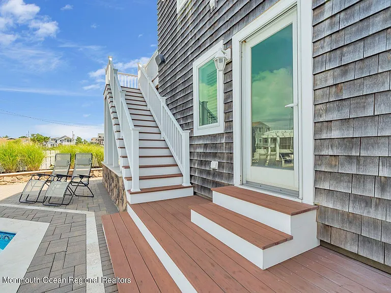 1101 S Ocean Ave — Photo 9