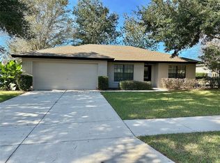 4870 Marsh Harbor Dr, Tavares, FL 32778
