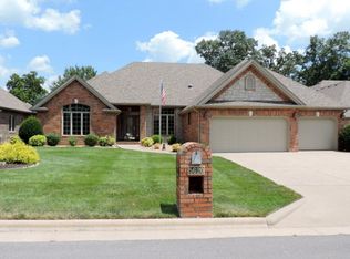 5620 S Moonshine Ct, Springfield, MO 65804