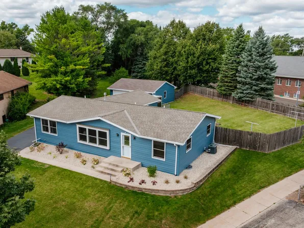 162 Debbie DRIVE, Waukesha, WI 53189