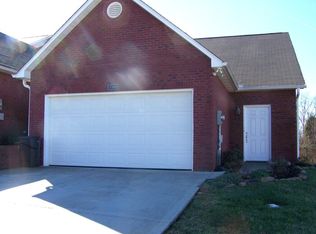 7231 Long Shot Ln, Knoxville, TN 37918