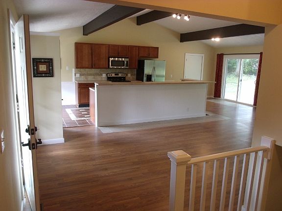 4th image of 2175 Scenic Dr NE