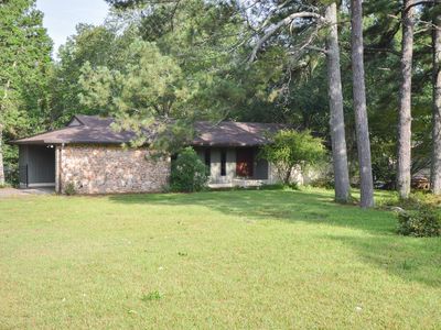 210 Lake Circle Dr, Fayetteville, GA, 30215