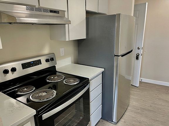 4th image of 3304 N Lincoln St APT A