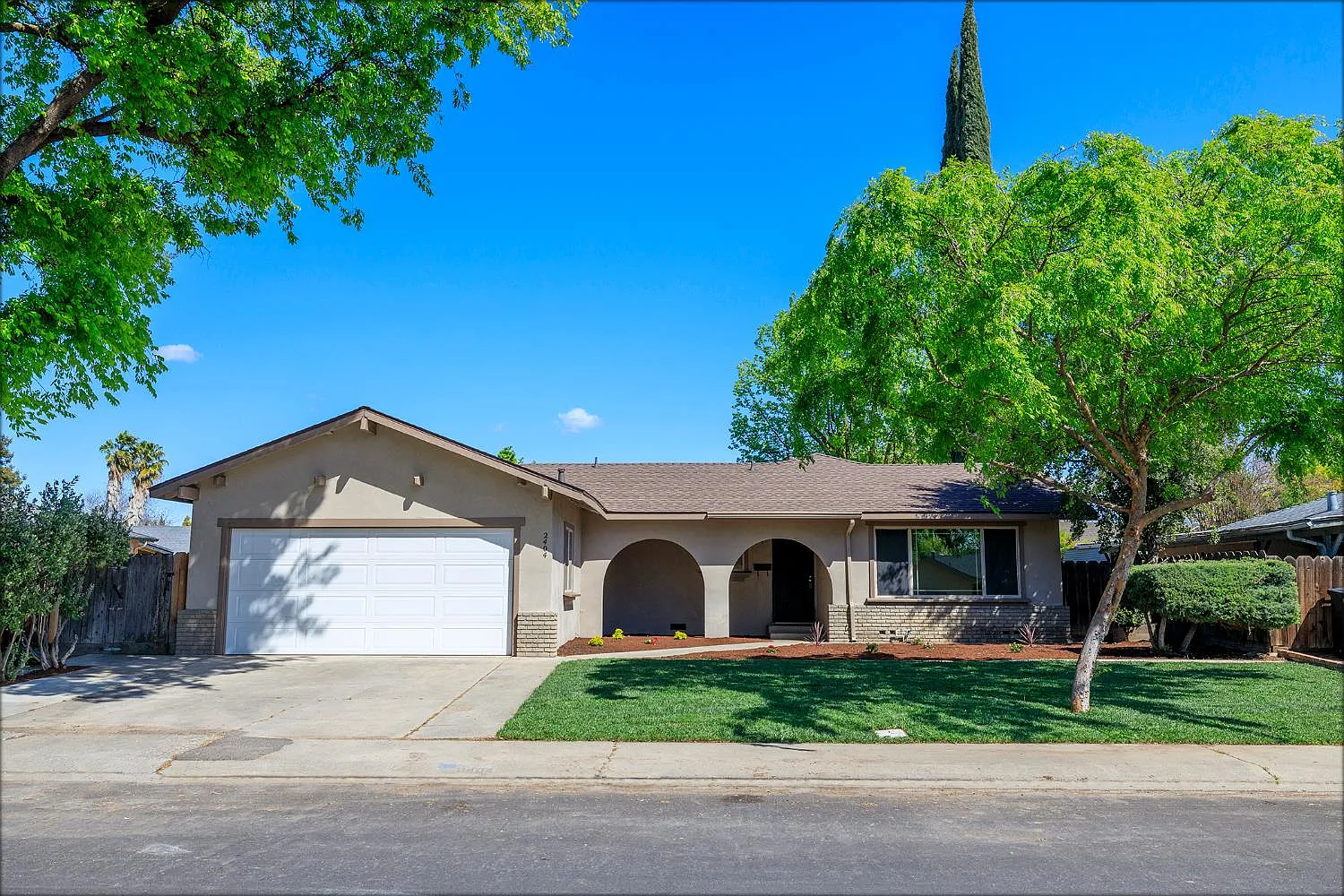 2404 San Domingo Way photo 1