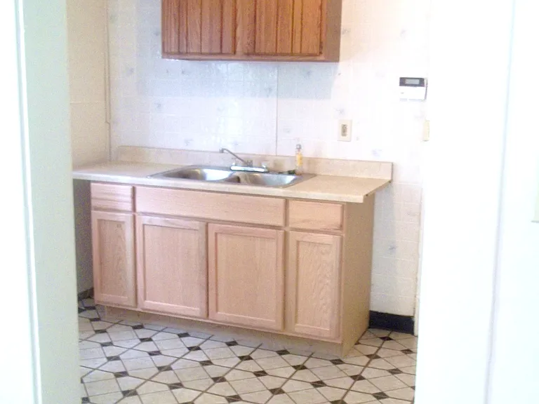1721 Rosedale Ave — Photo 6
