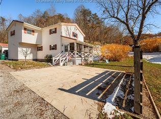 612 Rocky Step Rd, Scott Depot, WV 25560