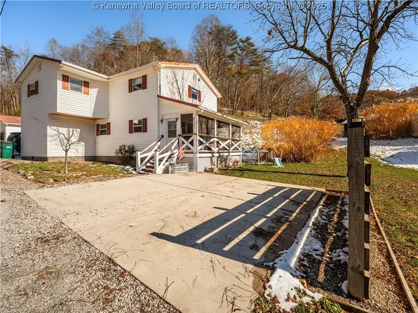 612 Rocky Step Rd, Scott Depot, WV 25560