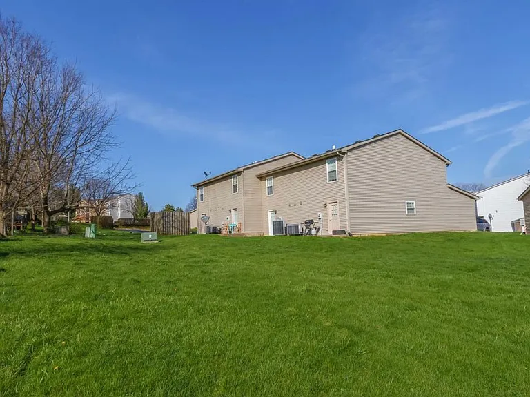 1100 Horsemans Ln #38 — Photo 3