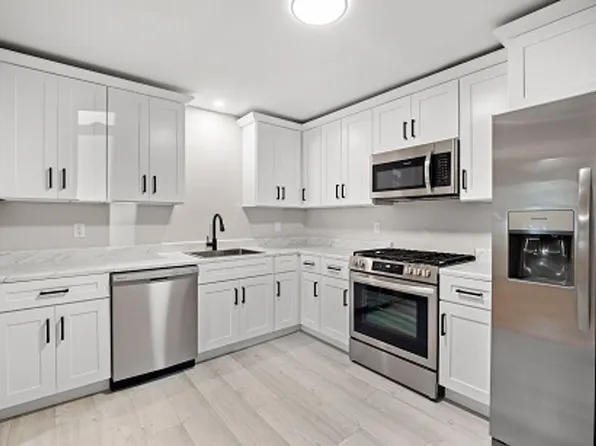 58 - 62 North Main Street, 58-62 N Main St #1, Uxbridge, MA 01569