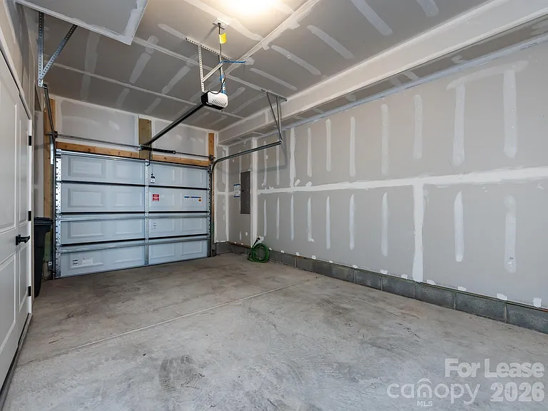 413 Spearfield Ln — Photo 39