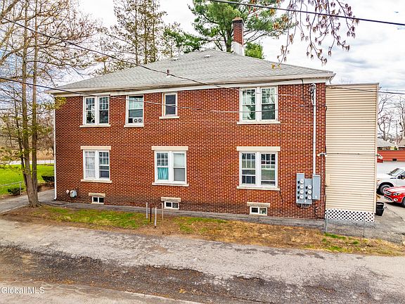 2nd image of 3290 Balltown Road