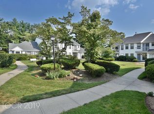 74 Konight Ct, Mahwah, NJ 07430