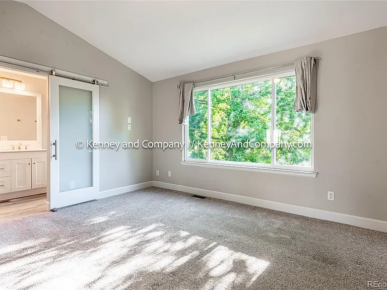 875 S Lindsey St — Photo 23