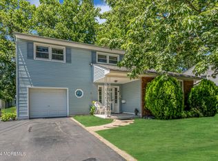 9 Eisele Ave, Ocean, NJ 07712