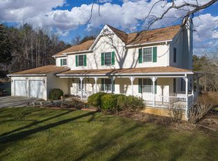 100 Pear Tree Ln, Natural Bridge, VA 24578