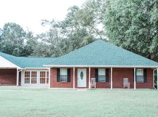 4001 Wildwood Rd, Moss Point, MS 39562