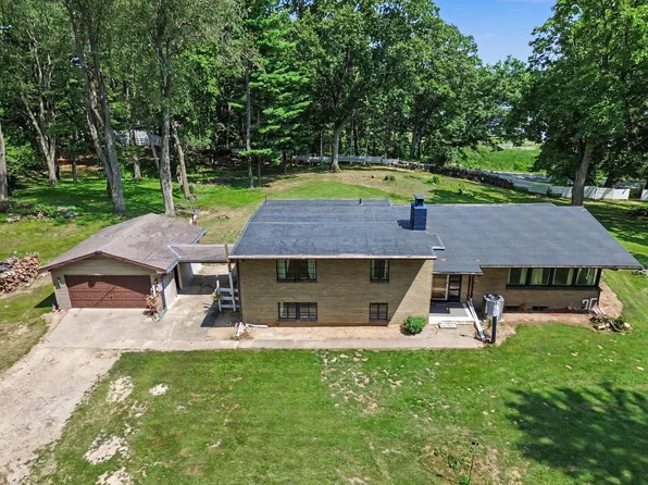8550 N Meridian Rd, Pleasant Lake, MI 49272