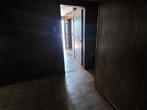 4th image of 2448 E Wood St
