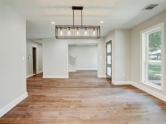 3rd image of 2602 Palo Pinto Dr