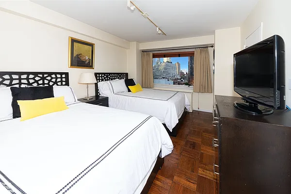 Rented by Brown Harris Stevens | media 20