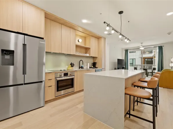 2323 S Lamar Blvd #202, Austin, TX 78704