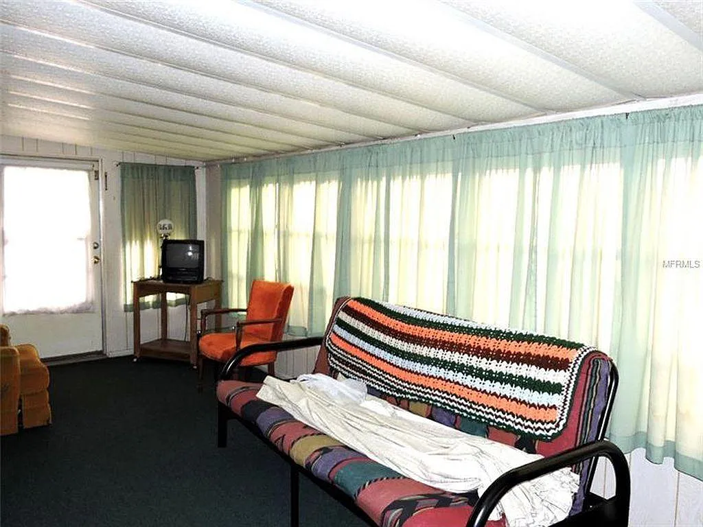 2 bed, 1000 sqft, $1,000 — Photo 2