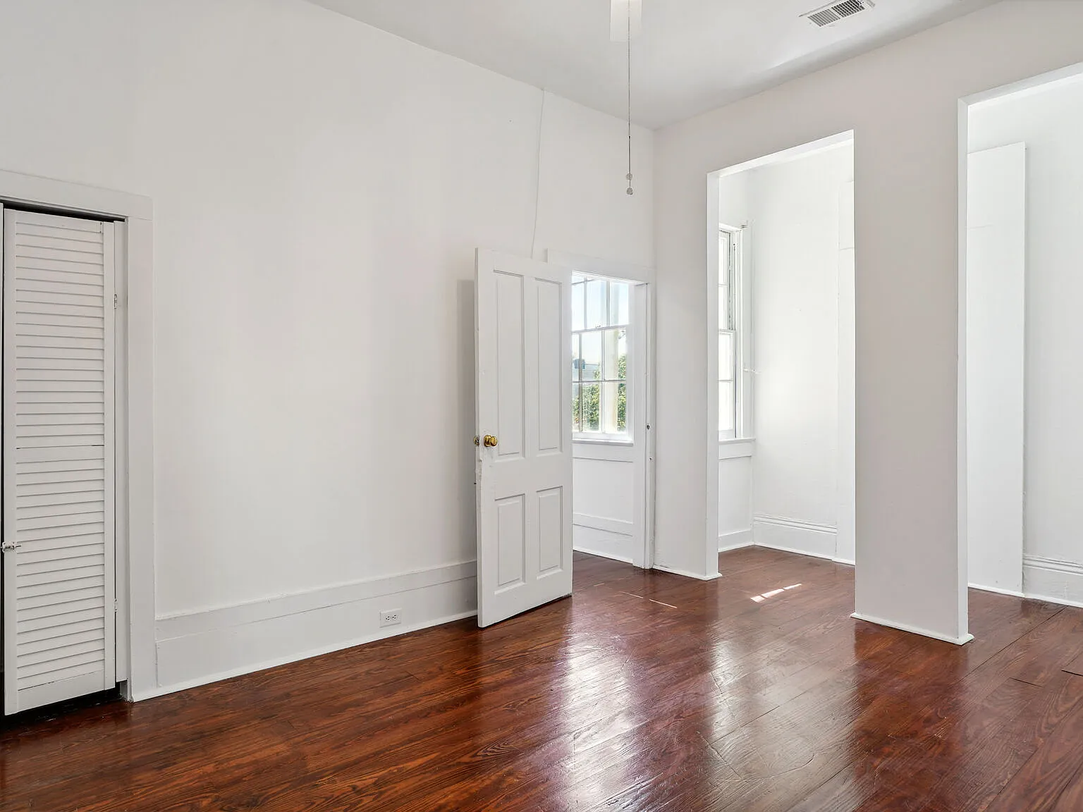 1434 Constance — Photo 4