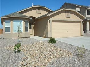 93 Avenida Jardin, Los Lunas, NM 87031