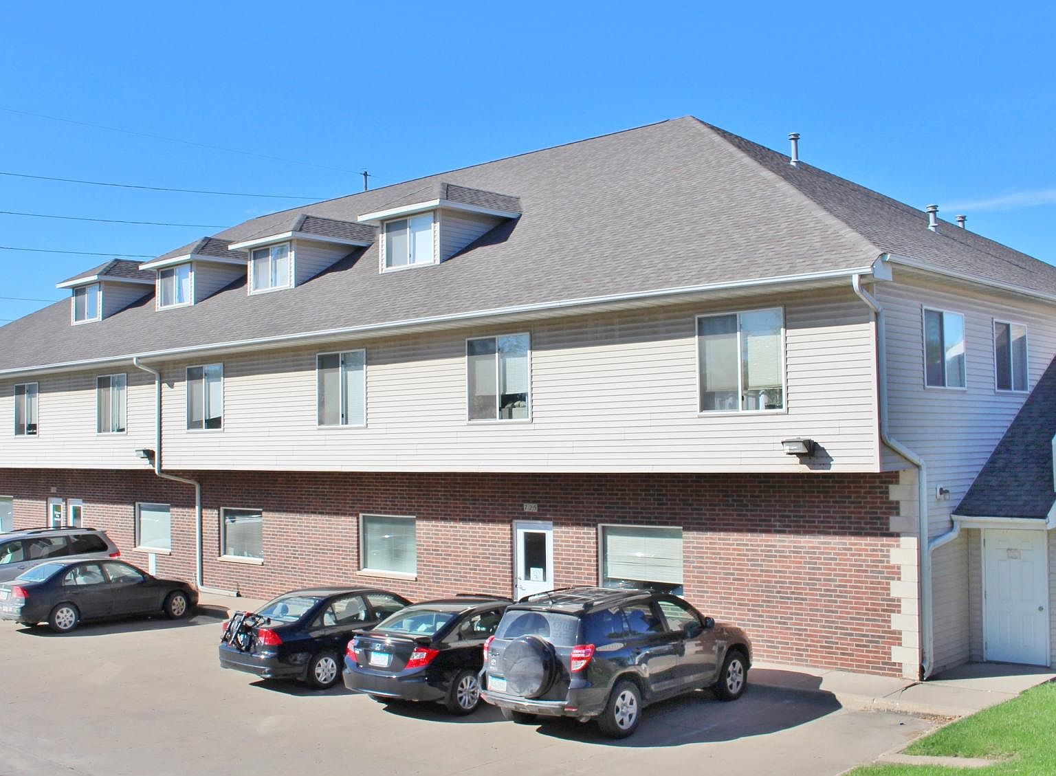 725 S Clinton St, Iowa City, IA 52240 Zillow