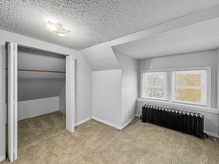 311 N 4th St #4 — Photo 9