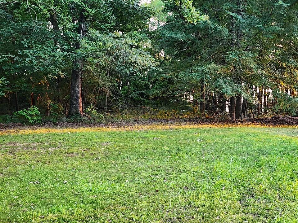 2nd image of 6 Waters Edge Dr
