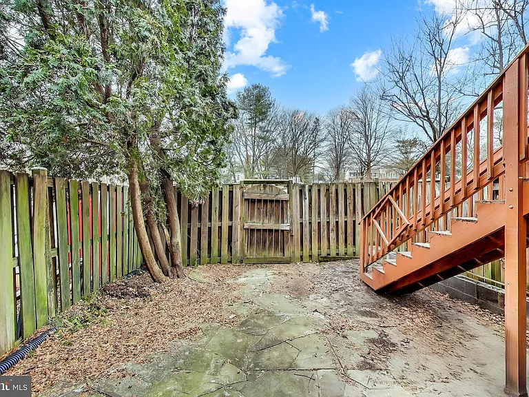20488 Summersong Ln — Photo 35