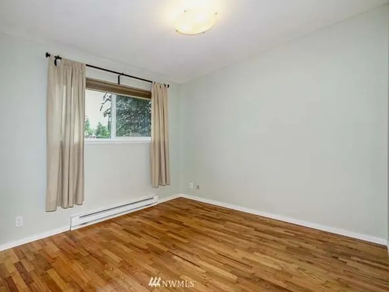 88th Pl W — Photo 9
