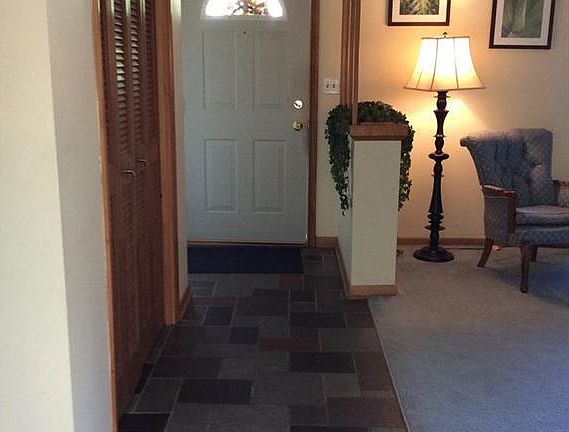 2nd image of 1590 Newcastle Cir