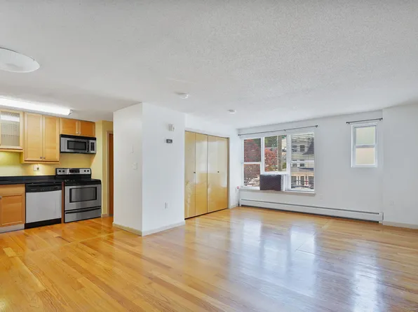 184 Pequot Avenue #403, New London, CT 06320