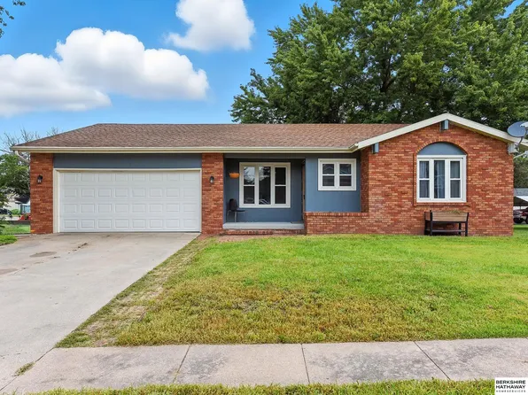104 E O St, Weeping Water, NE 68463
