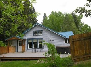 714 Riverside St, Winthrop, WA 98862