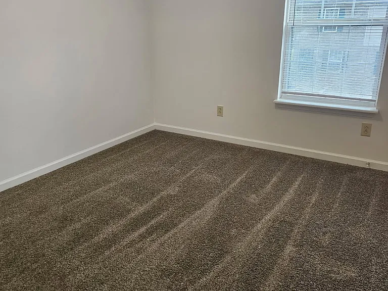 2304 Raleigh Ct #5 — Photo 20