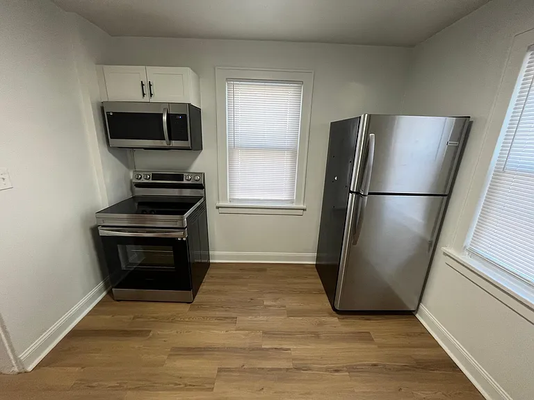 1021 Stewart Ave — Photo 7