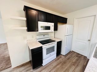 4173 Oakwood Rd, Merriam Woods Village, MO 65740