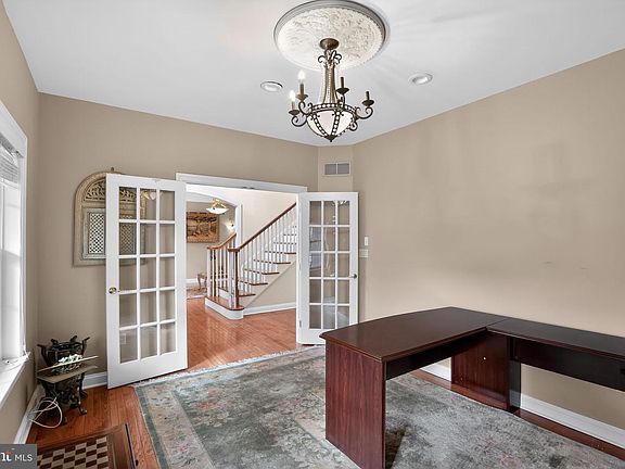 4th image of 1022 Pimlico Dr