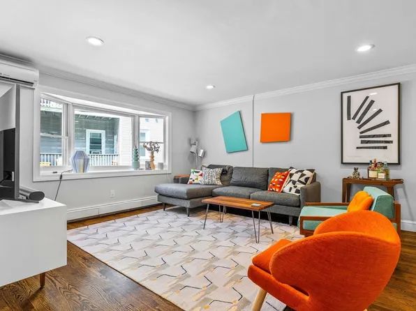 14 Belmont St #C, Somerville, MA 02143