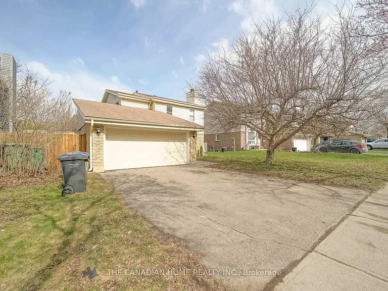 64 Somerset Dr — Photo 2